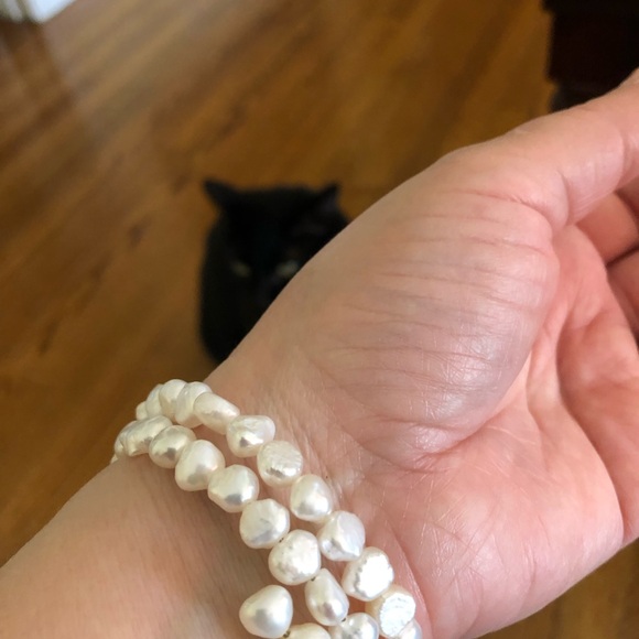 Lovely Freshwater Pearl set with 14k dangling earrings with gold and bracelet. - Picture 5 of 9